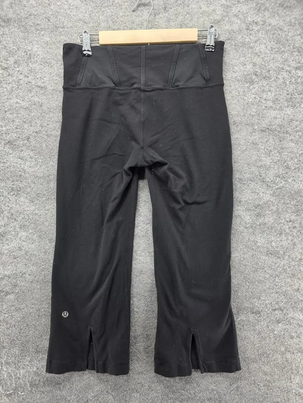 Lululemon Leggings Womens 8 Black Capri Yoga Fleece Elastic Waist 22 Inseam